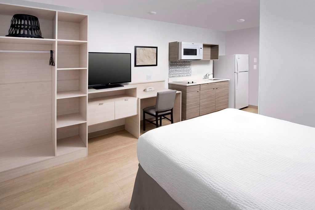 Woodspring Suites Seattle Еверетт Номер фото