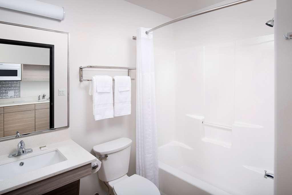 Woodspring Suites Seattle Еверетт Номер фото